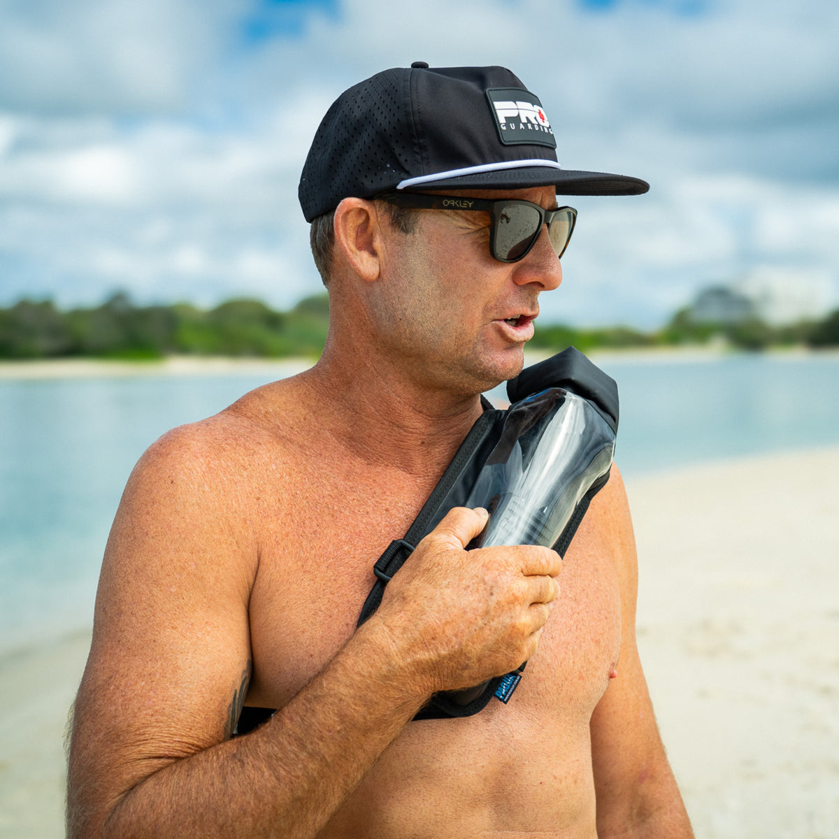 Paqua Waterproof Clear Chest Radio Pack